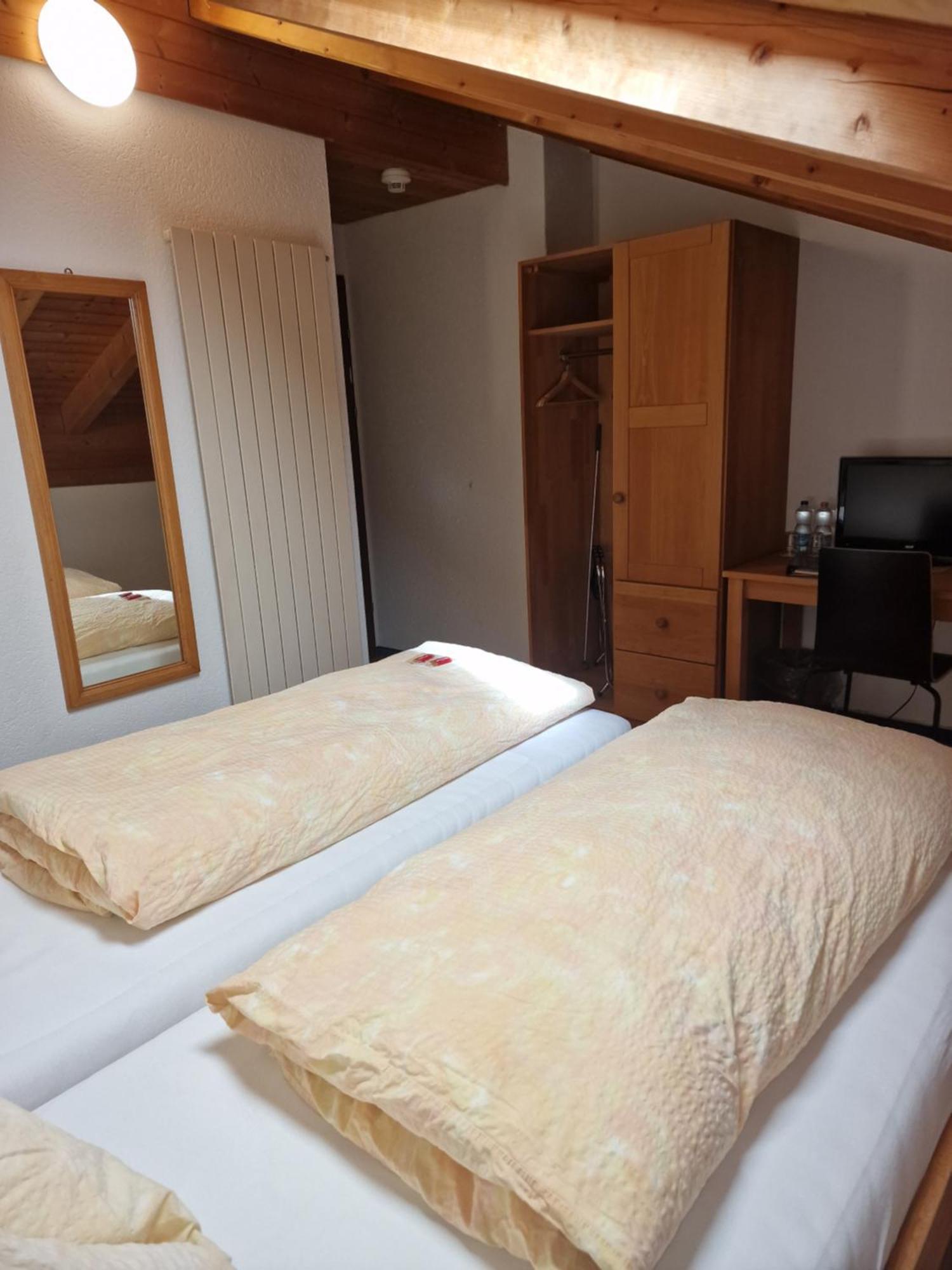 Hotel Alpha Thun Kültér fotó