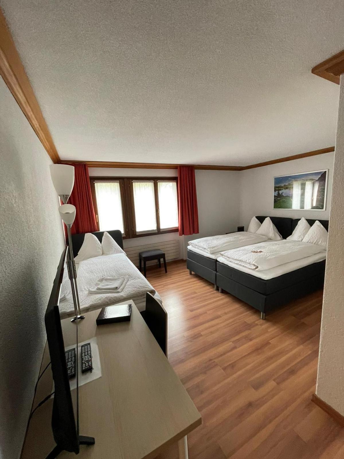 Hotel Alpha Thun Kültér fotó
