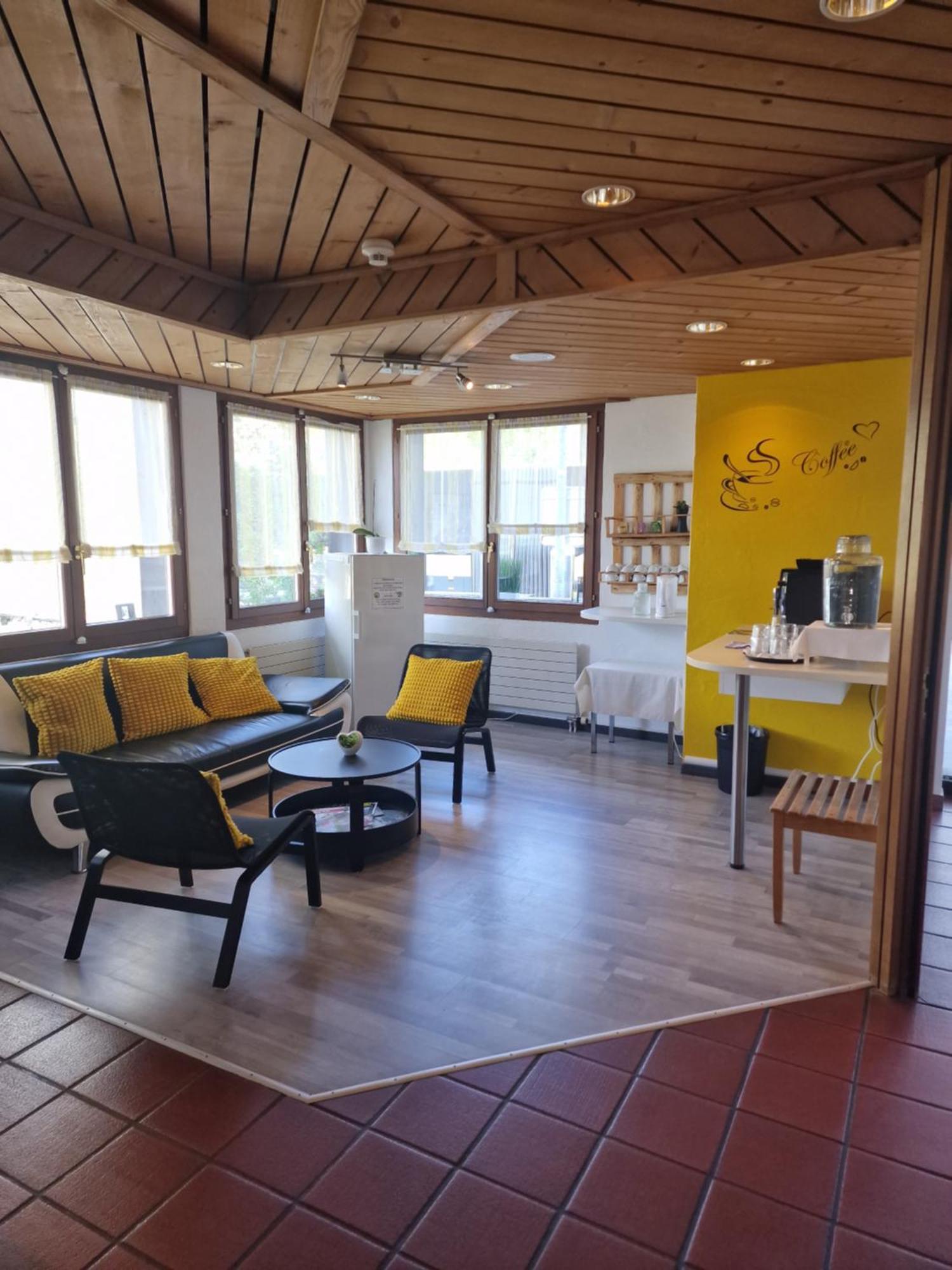 Hotel Alpha Thun Kültér fotó