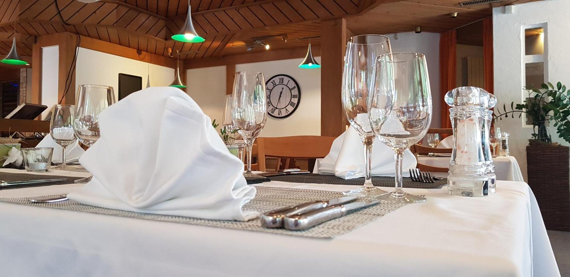 Hotel Alpha Thun Kültér fotó