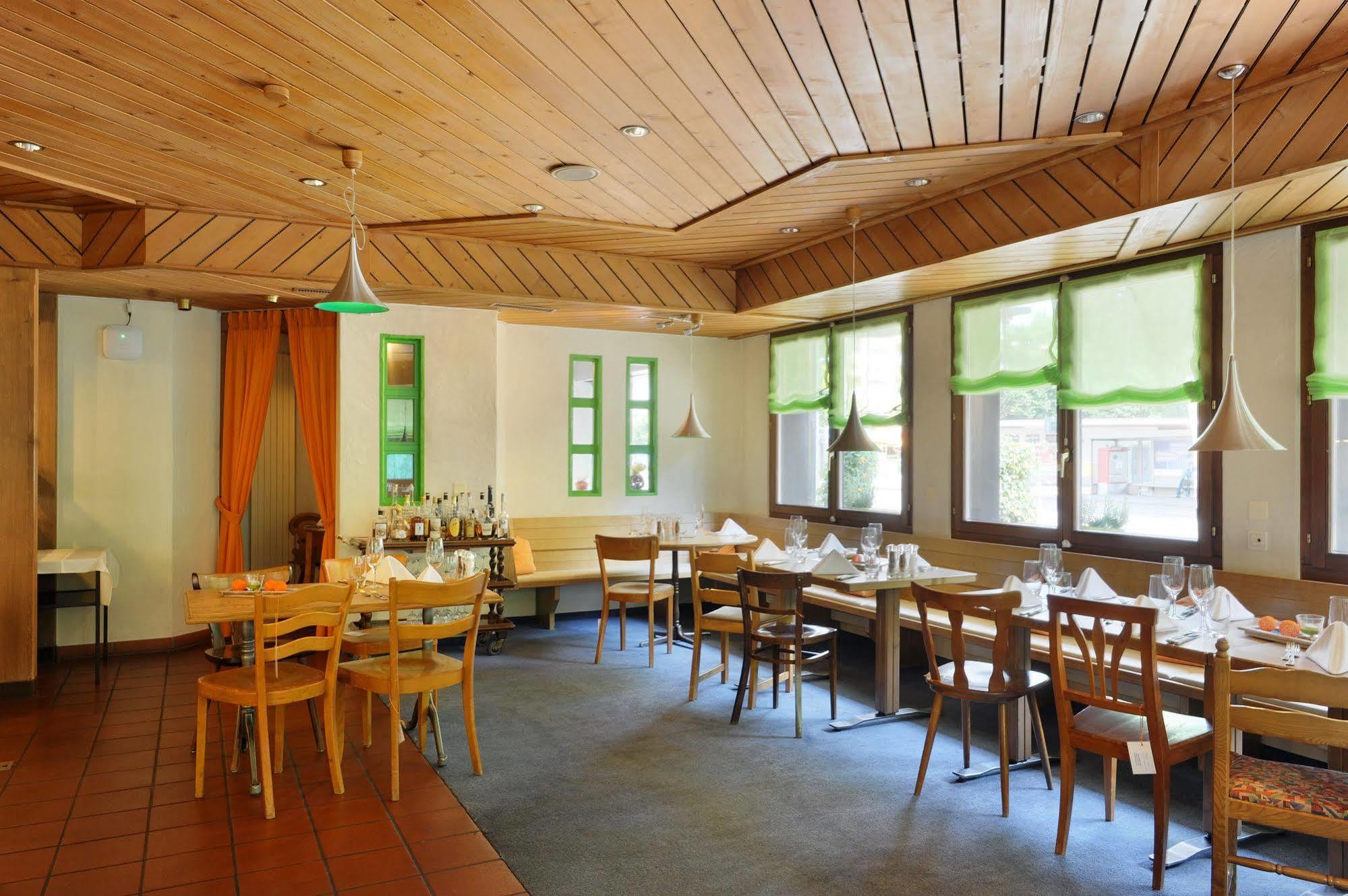 Hotel Alpha Thun Kültér fotó